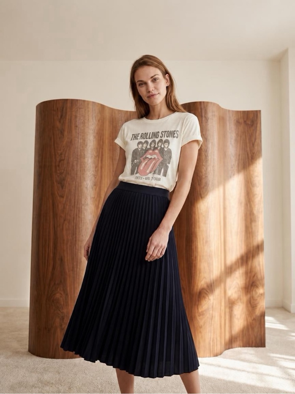 NWOT H&M Navy Blue Knit Pleated Midi Skirt With Elastic Waist Size Small